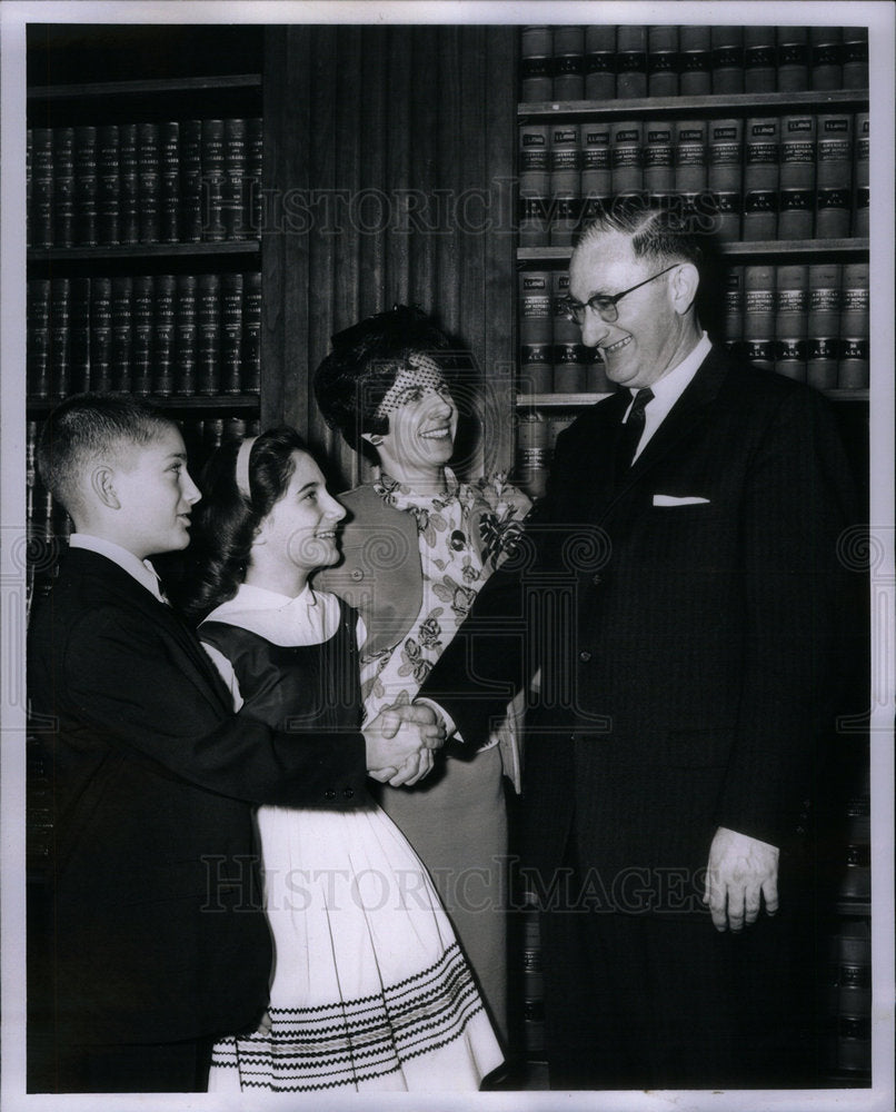 1961 Press Photo Lawrence Gubow U.S. Attorney Family - Historic Images