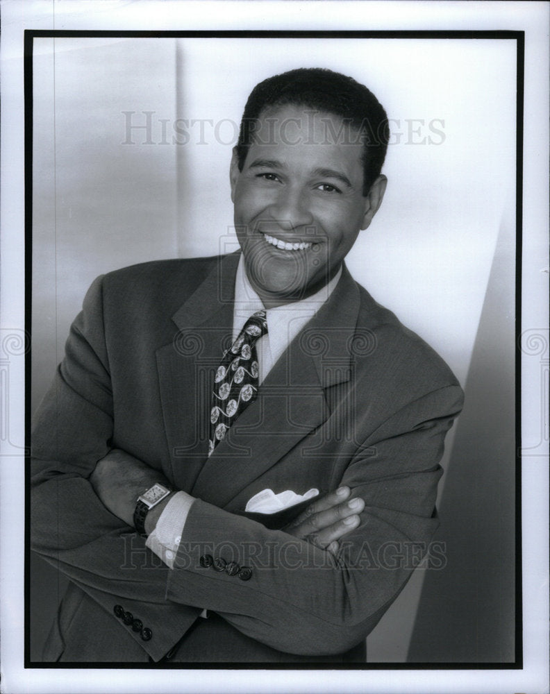 2001 Press Photo Bryant Gumbel Anchor Sportscaster - Historic Images