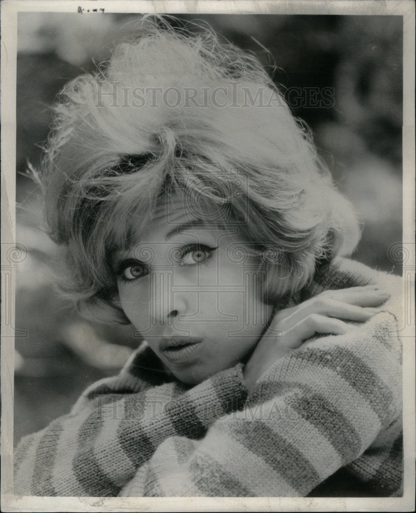 1963 Press Photo Cindy Robbins Actress Producer Writer - Historic Images