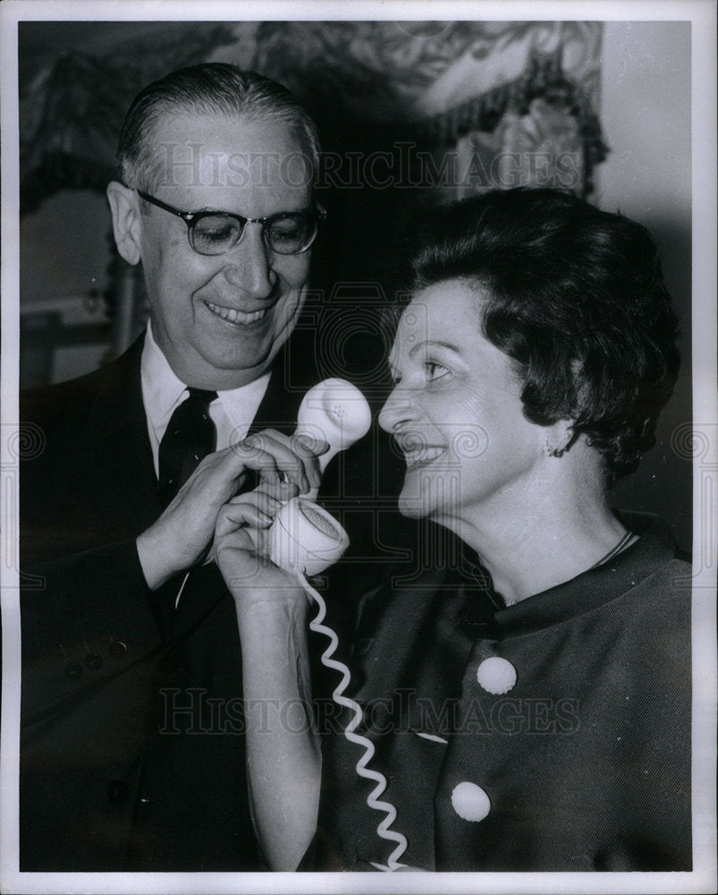 1965 Press Photo Mr. &amp; Mrs.James M.. Roche - Historic Images