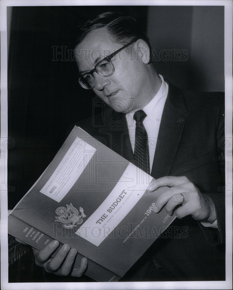 1967 Press Photo Robert Paul Griffin Michigan Senator - Historic Images