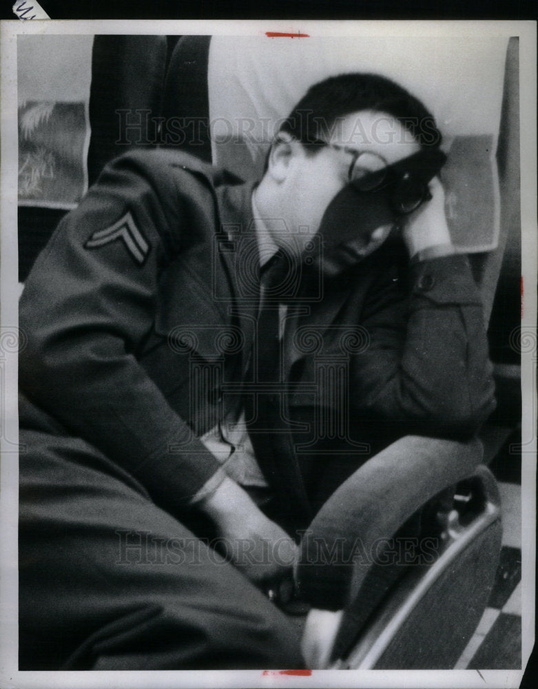 1952 Press Photo Corporal Sleeping Train - Historic Images