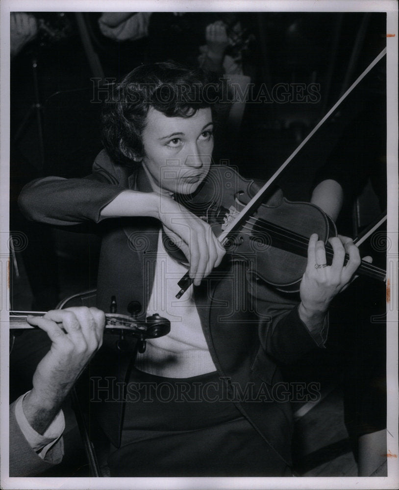 1948 Press Photo Christie Haller Plymouth Symphony Mich - Historic Images