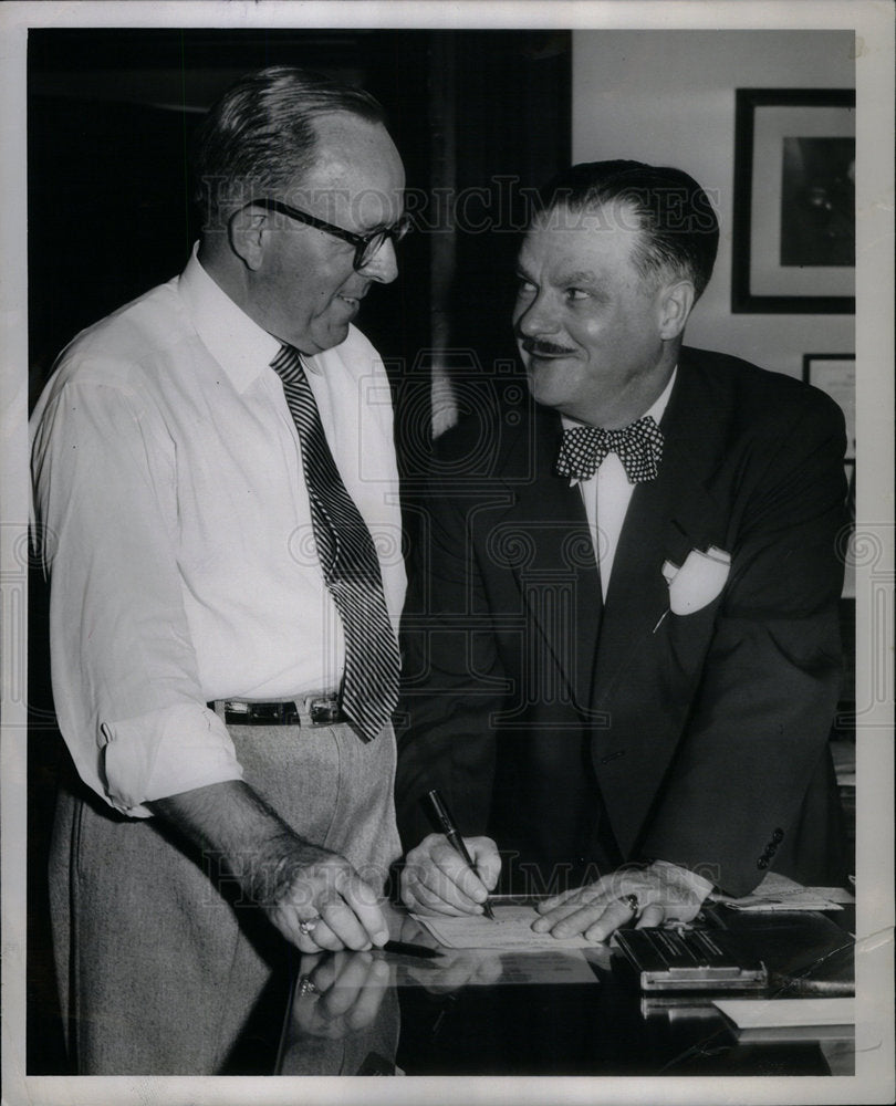 1951 Press Photo Thomas Leadbetter, Joseph O&#39;Connor - Historic Images