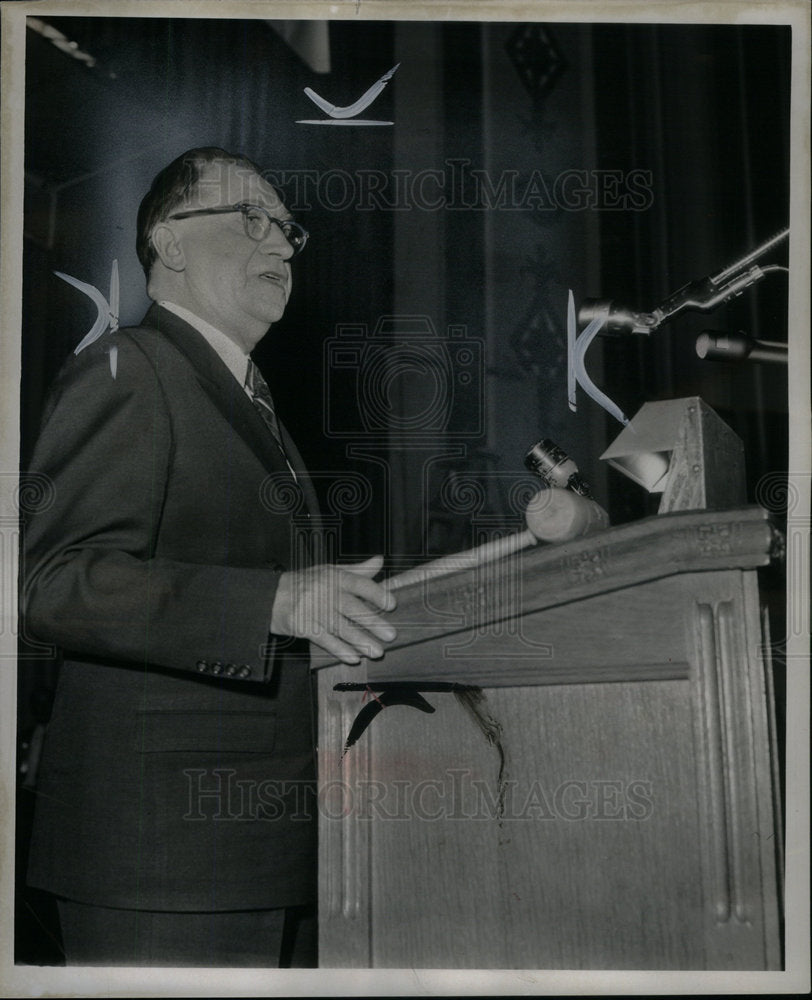 1956 Press Photo Albert E Cabs Mayor Politician Chicago - Historic Images