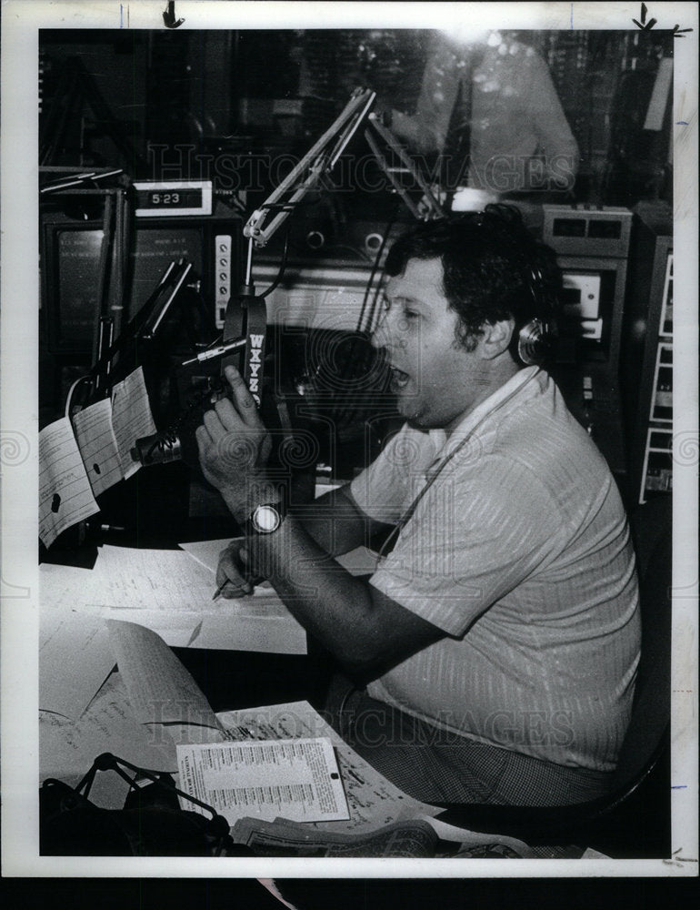 1981 Press Photo Ron Cameron Sportscaster WXYZ - Historic Images