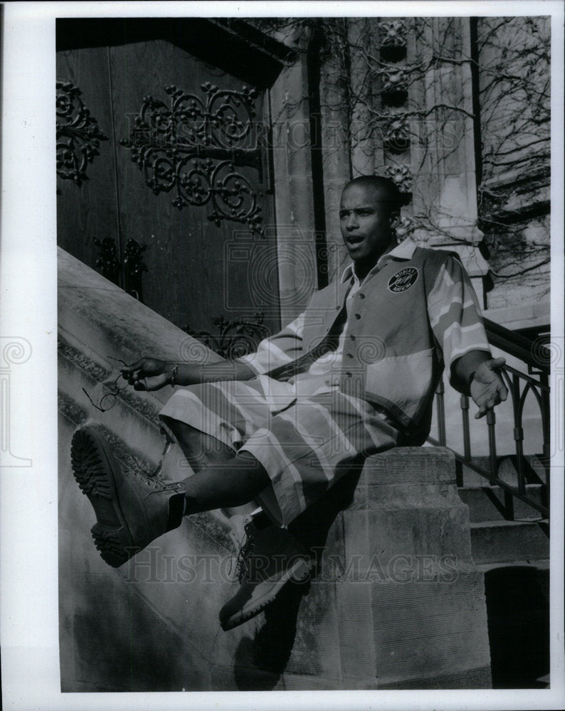 1994 Press Photo Nubian Nation Vest, Polo &amp; Shorts - Historic Images