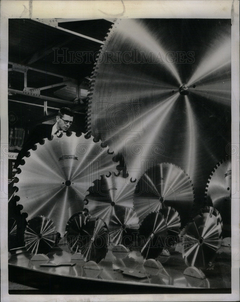 1953 Press Photo Huge Saw Blades On Exhibit - Historic Images