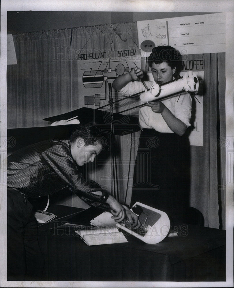 1958 Press Photo James Slemp Cheri Raciti Ion Rockets - Historic Images