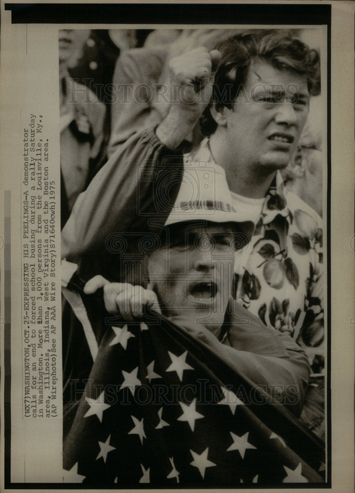 1975 Press Photo National School Demonstrator - Historic Images