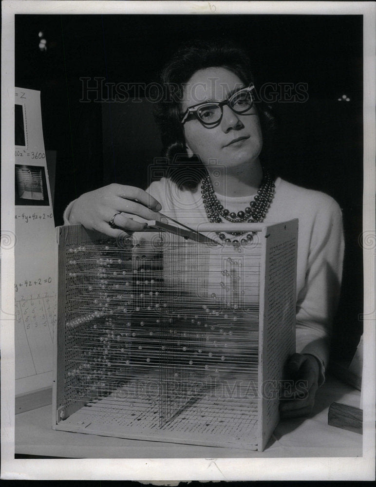 1961 Press Photo Larelie Halley solid geometry Foreman - Historic Images