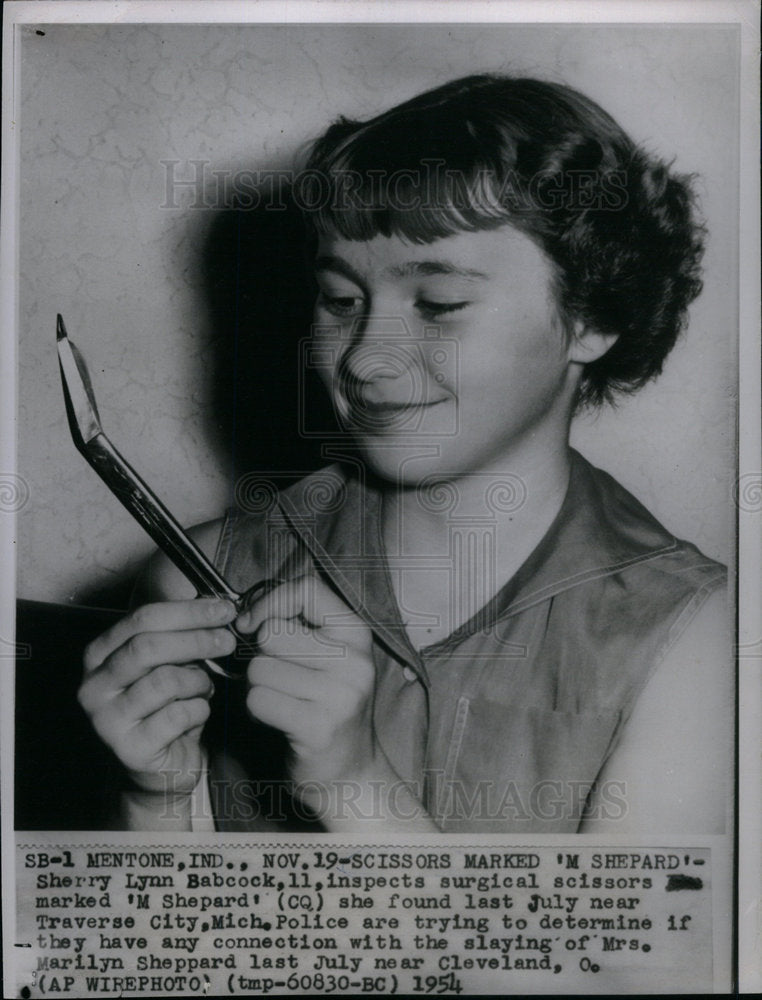 1954 Press Photo Sherry Lynn Babcock Shepard Scissors - Historic Images