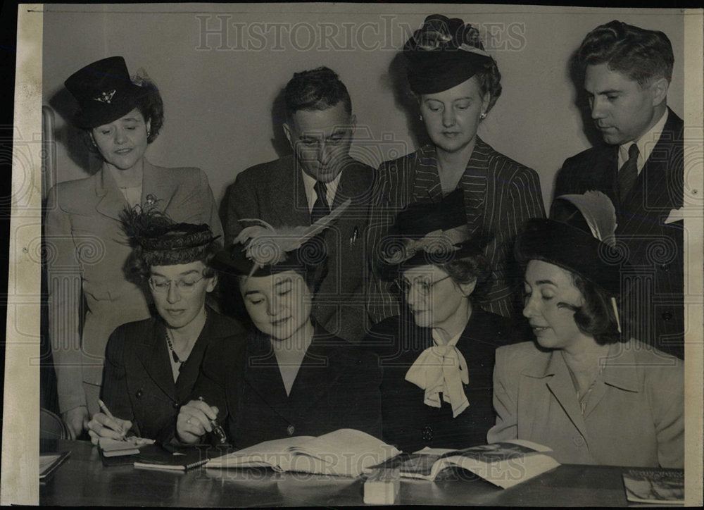 1946 Press Photo Human Relation Workshop Denver - Historic Images