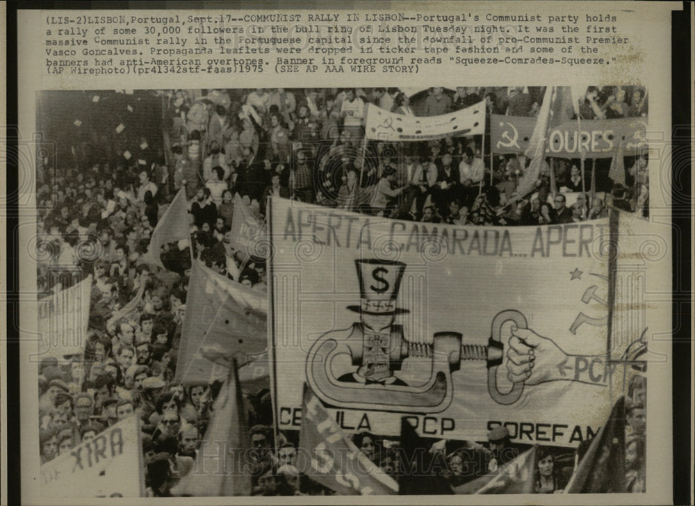 1975 Press Photo Portugal Communist Party Lisbon - Historic Images