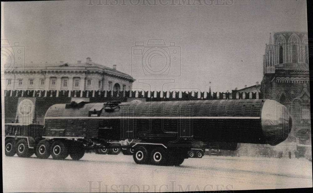 1964 Press Photo Russia Missiles Rockets Parade - Historic Images