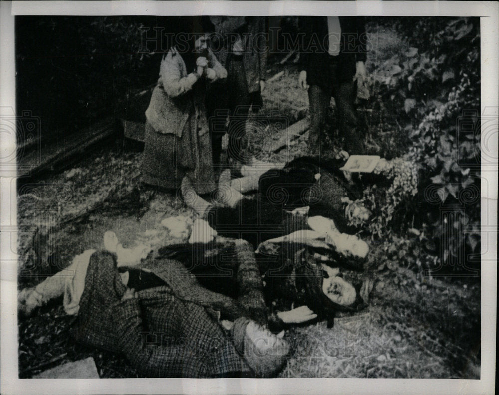 1944 Press Photo Soviet Film Ukraine In Flames Scene - Historic Images