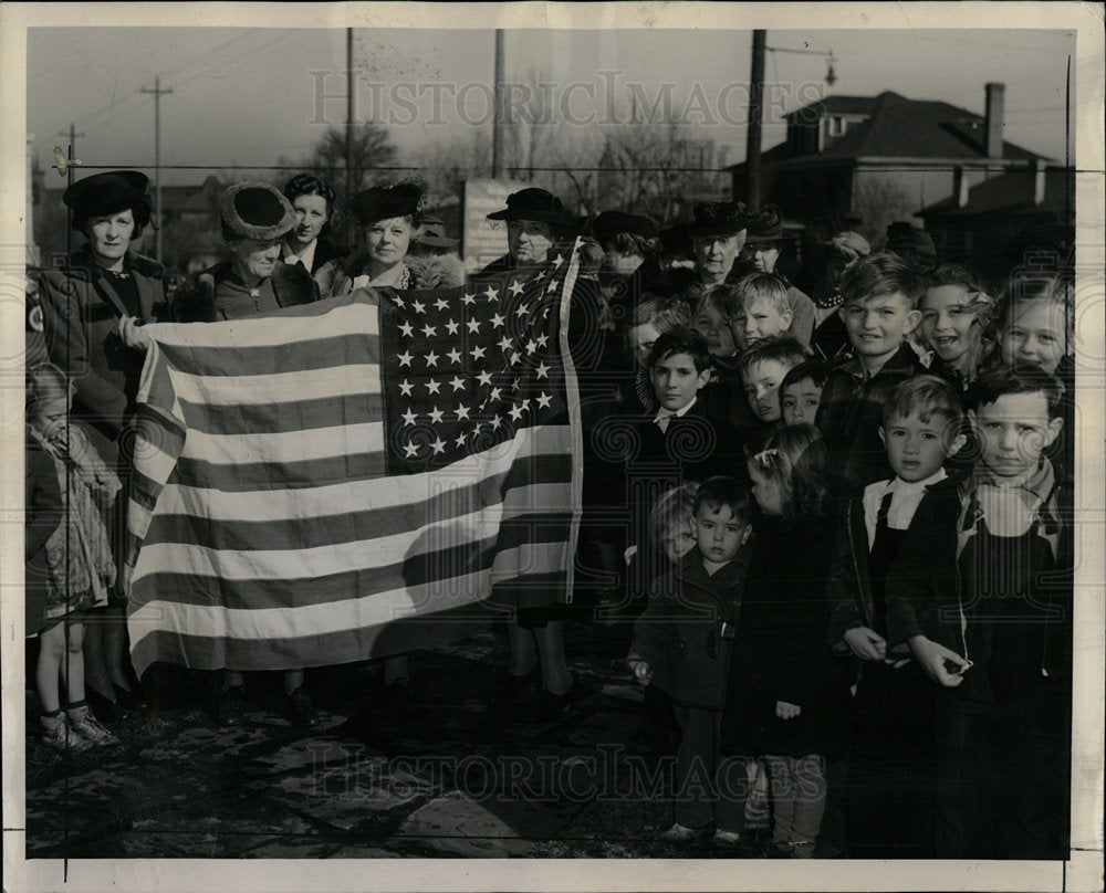 1941 Press Photo Daughter of American Revolution Donate - Historic Images