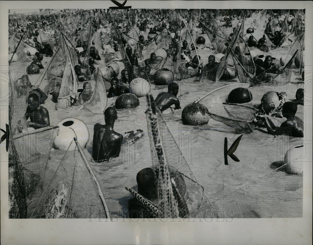 1960 Press Photo Northern Nigeria Fishing Festival - Historic Images