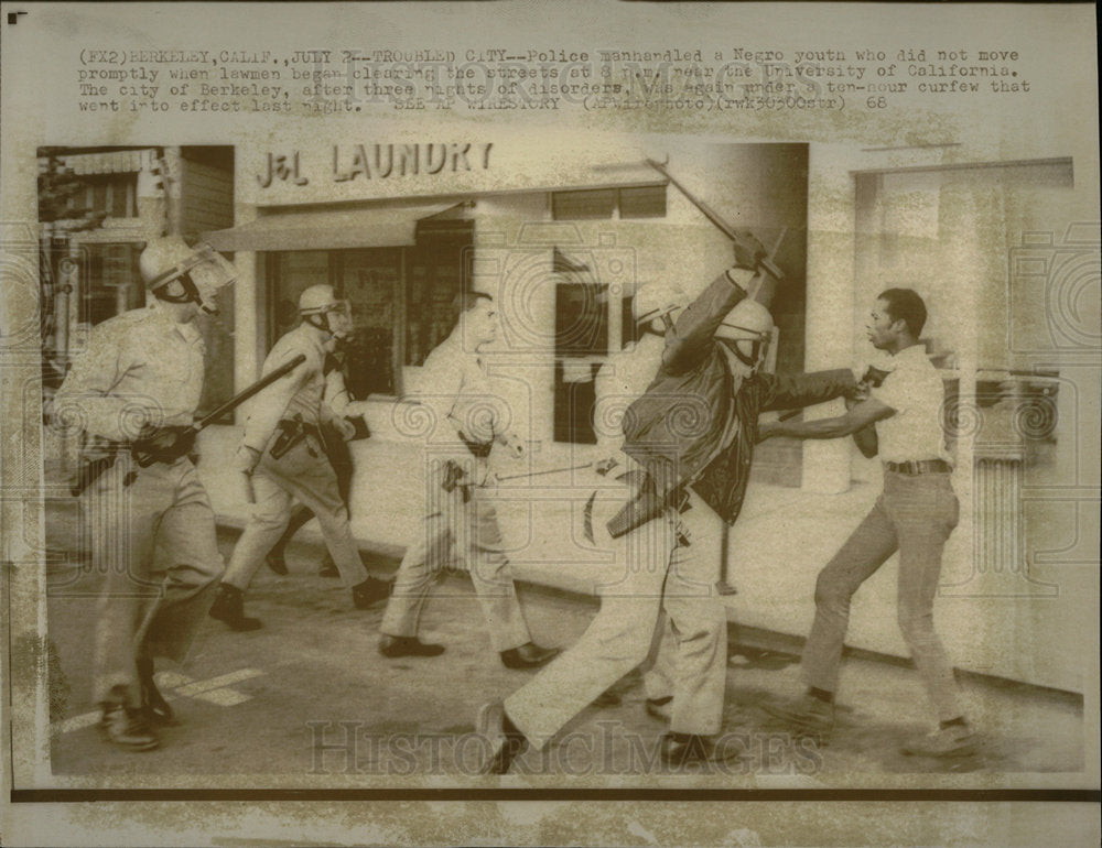 1968 Press Photo Riots in Berkely - Historic Images