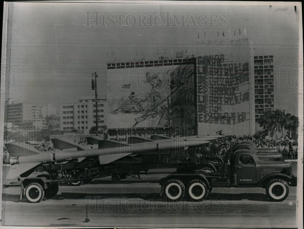 1985 Press Photo Cuba gets Soviet Missiles - Historic Images