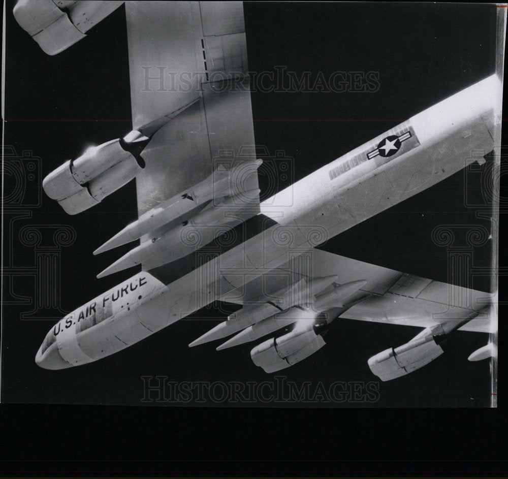 1961 Press Photo US Air Force B52H Global Bomber - Historic Images