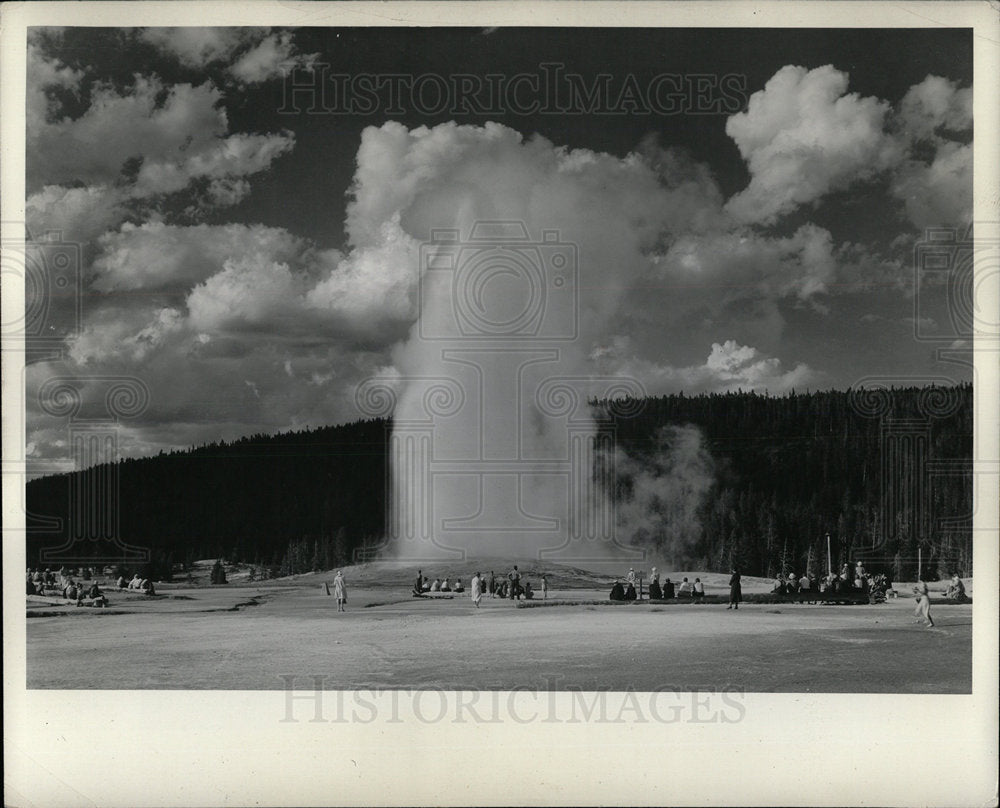 None Press Photo Yellowstone Geyser - Historic Images