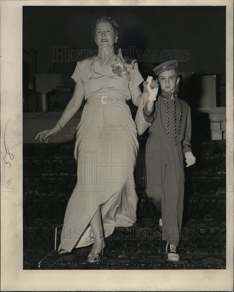 1949 Press Photo Mrs St Petersburg Mrs Clyde Brand - Historic Images