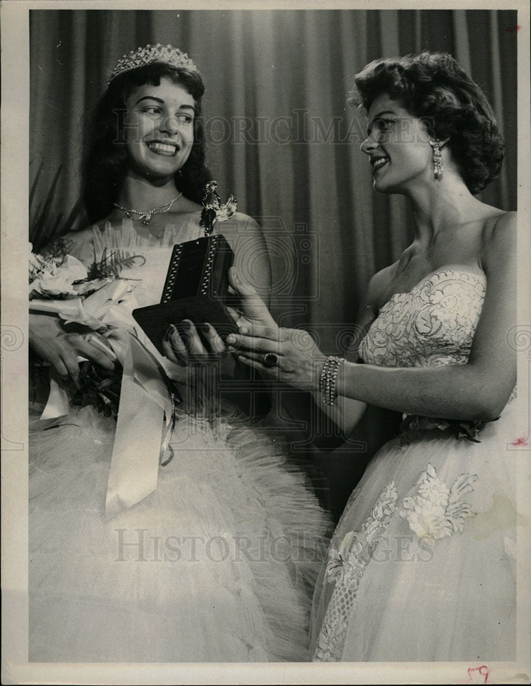 1957 Press Photo Schwartz winner Miss St. Petersburg - Historic Images