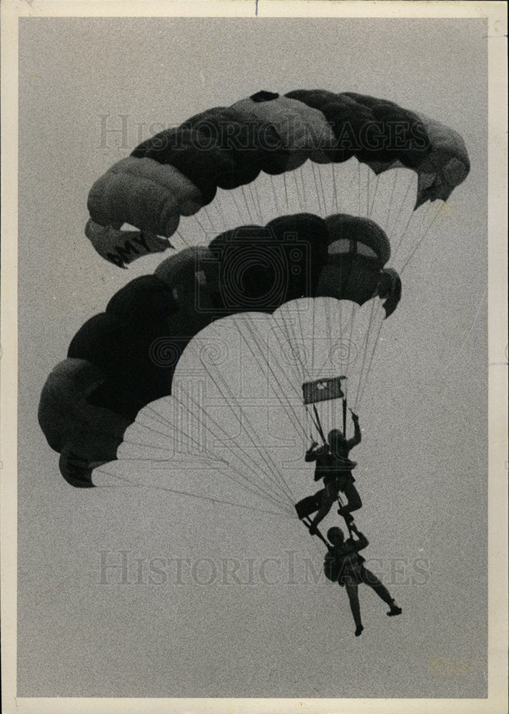 1981 Press Photo Army Golden Knights Parachute Team - Historic Images