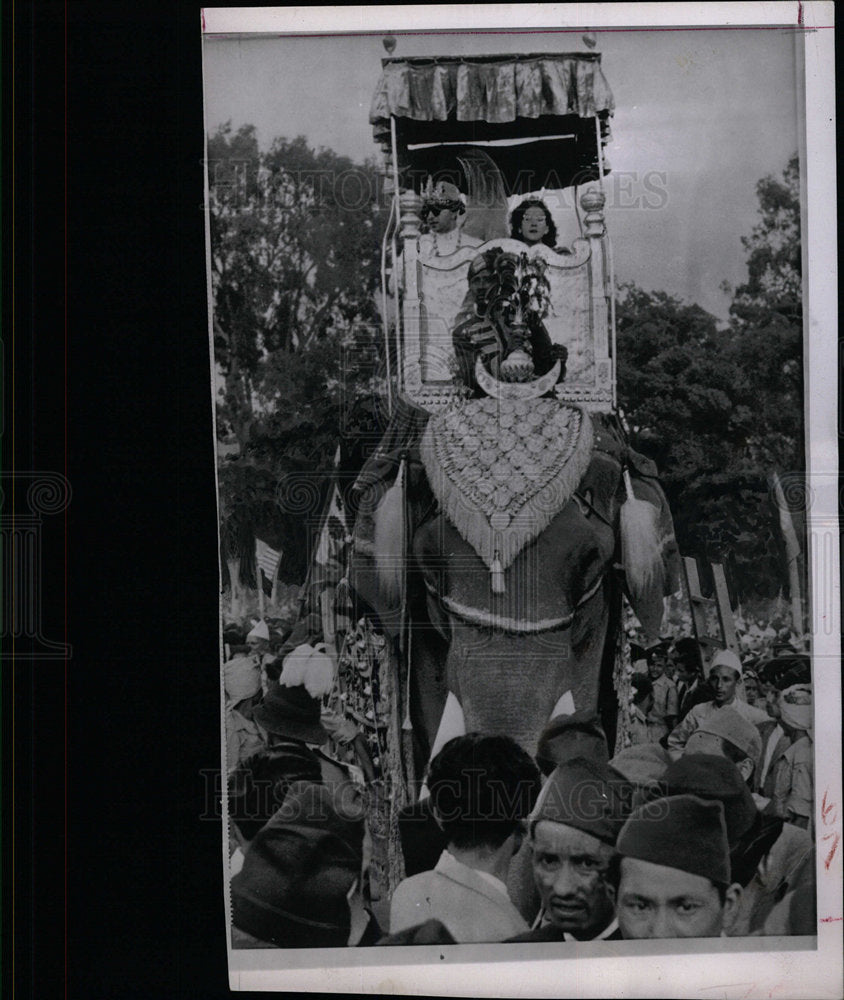 1957 Press Photo King Mahendra and Queen Ratna Devi - Historic Images