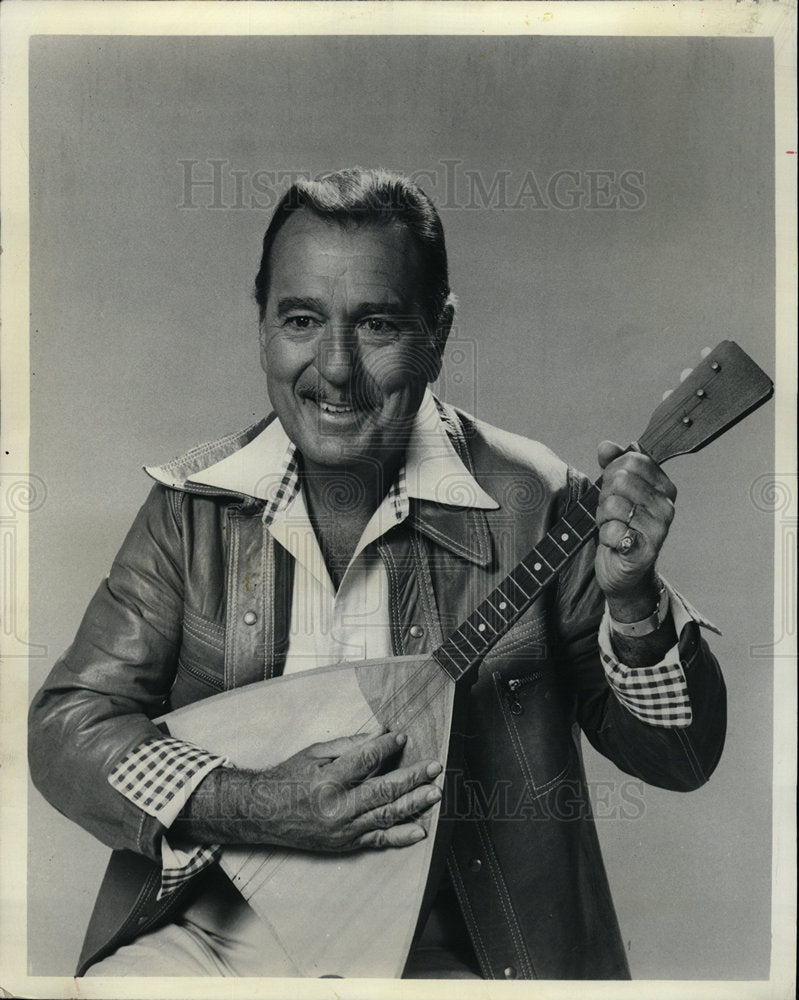 1975 Press Photo Ernie Tennessee Ford Musician - Historic Images