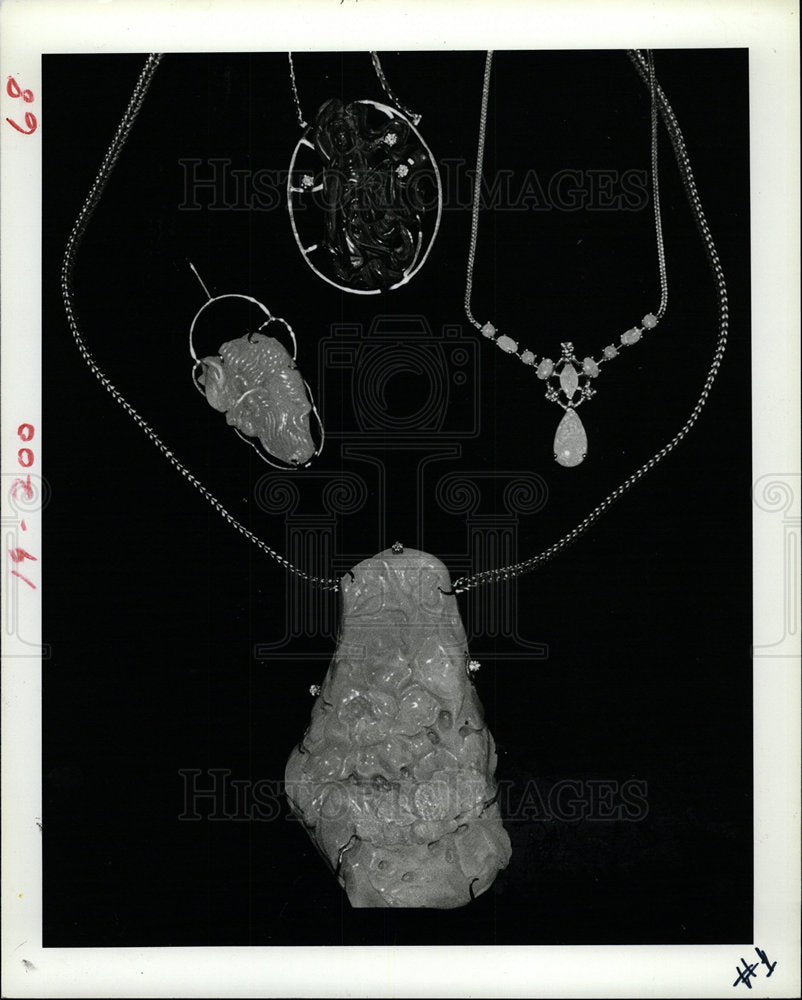 1982 Press Photo Opal Pendant - Historic Images