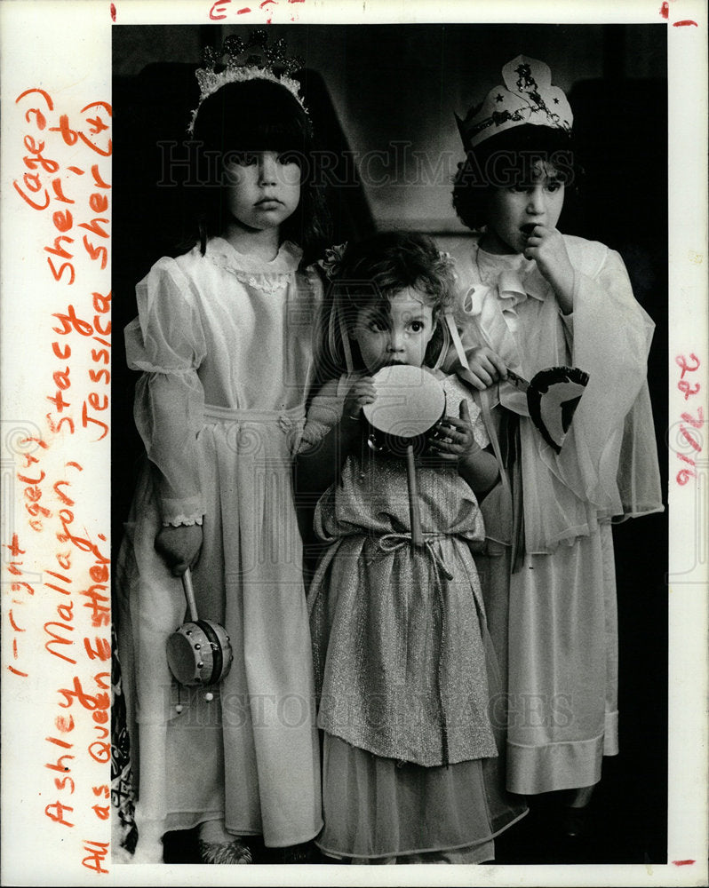 1985 Press Photo Jewish Youngsters Enjoy Celebration - Historic Images