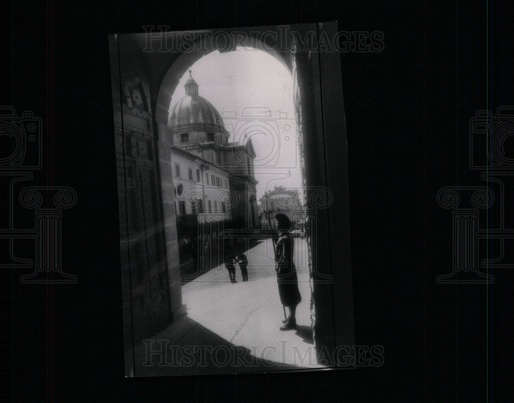 1944 Press Photo Castel Gandolfo Great Gate - Historic Images