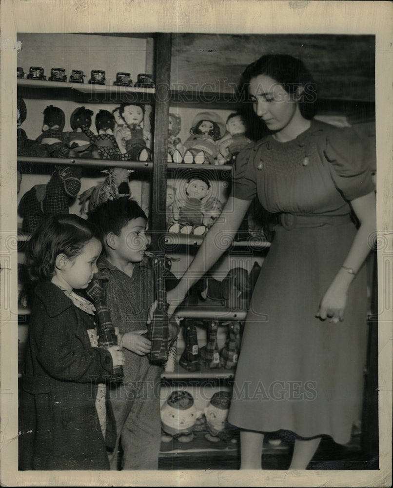 1939 Press Photo Toy Library Riverside school Pueblo - Historic Images