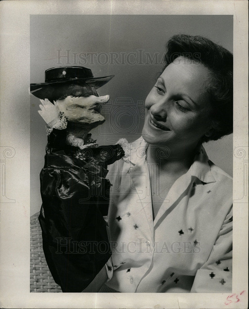 1959 Press Photo Puppeteer - Historic Images