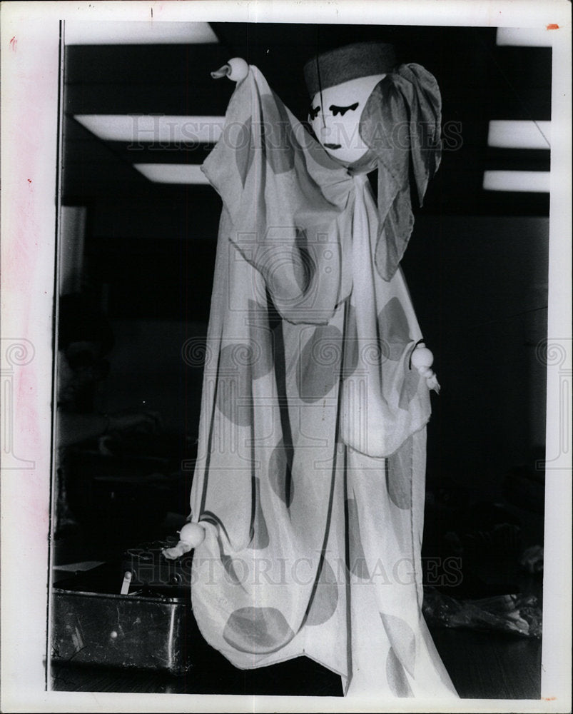 1980 Press Photo Norma Bigler Puppet Dancer Chicago - Historic Images