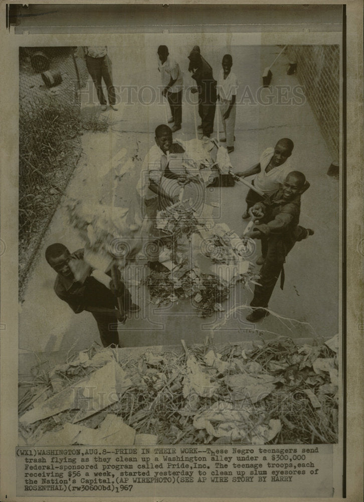 1967 Press Photo Washington alley Negro teenagers slum - Historic Images