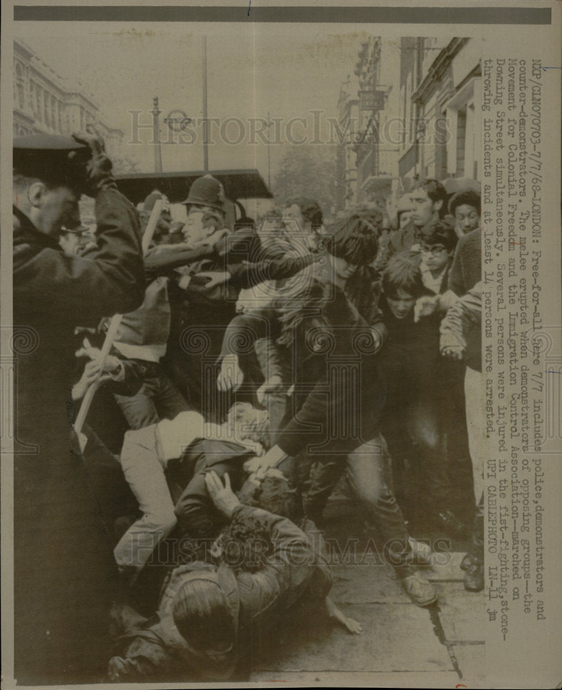 1968 Press Photo LondonColonial Freedom Briton Police - Historic Images