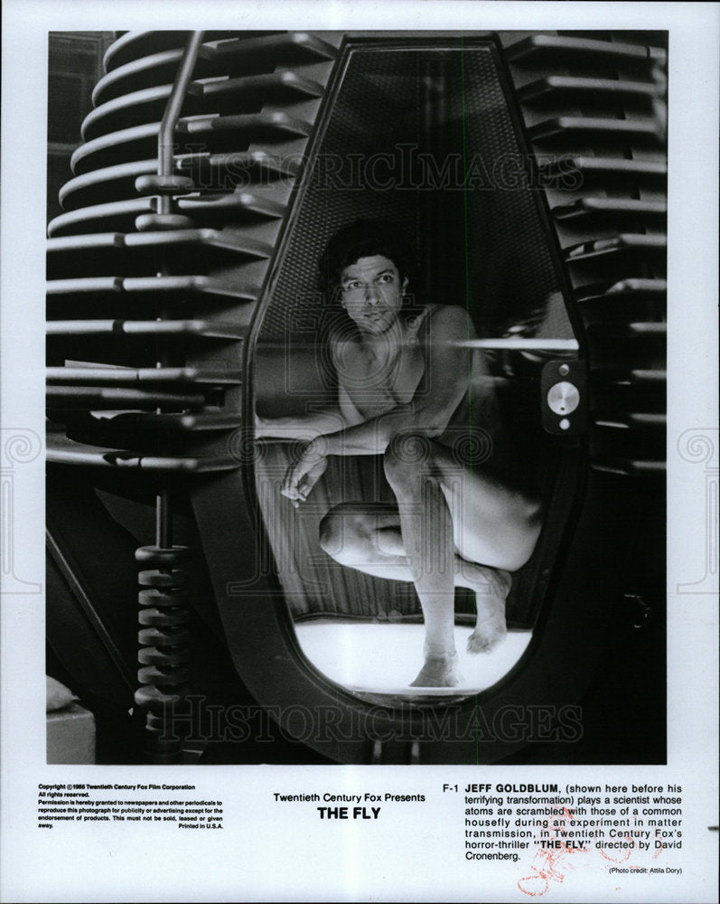 Press Photo Jeff Goldblum play scientists atom Housefly - Historic Images