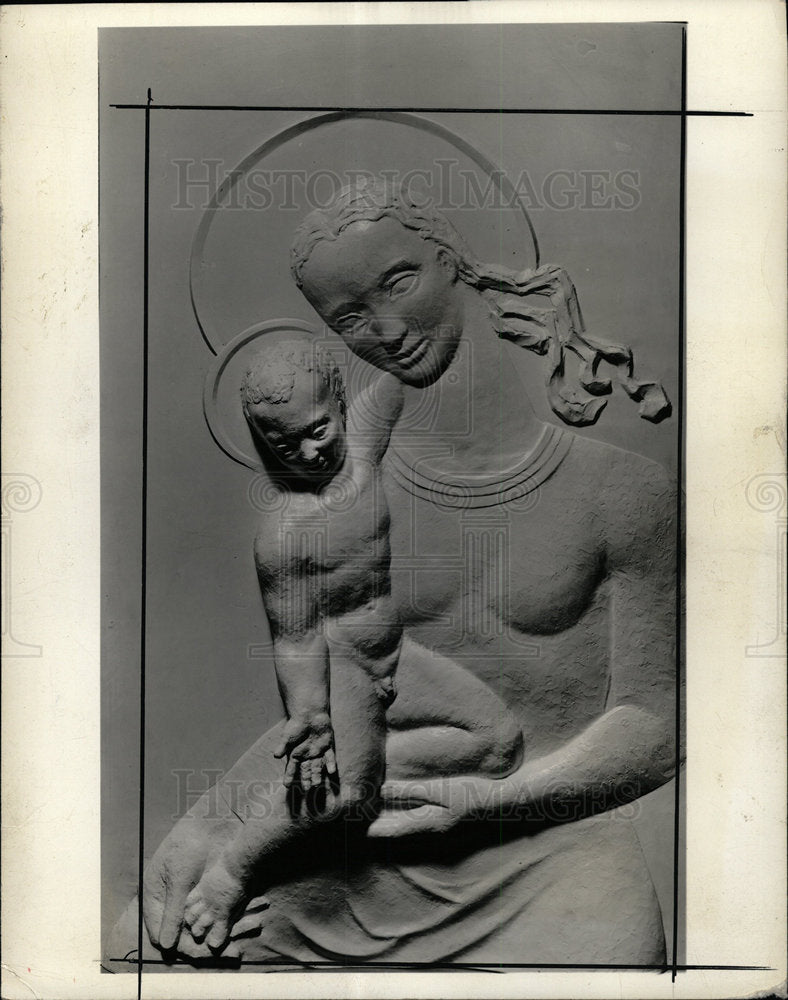 1942 Press Photo Church of the Ascension Sculpture - Historic Images