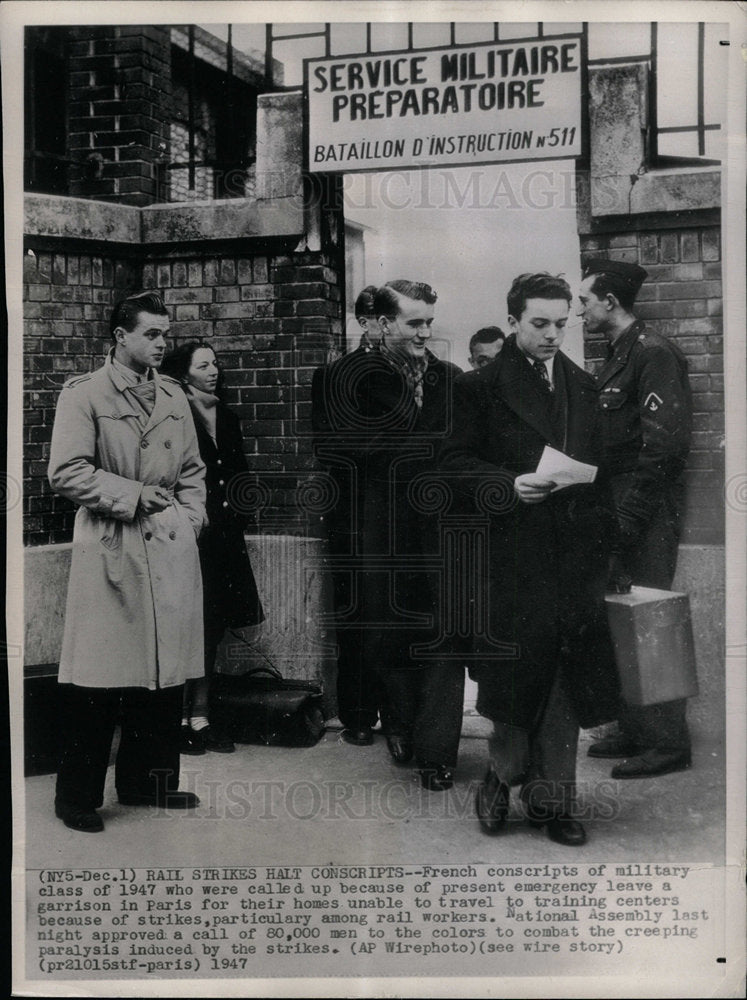 1947 Press Photo Rail strikes halt French Paris Homes - Historic Images