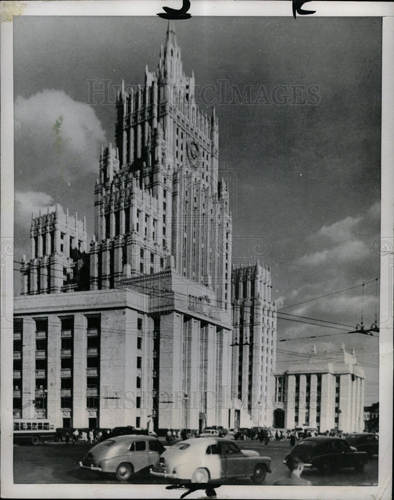 1952 Press Photo Moscow Office Building Skyscraper New - Historic Images