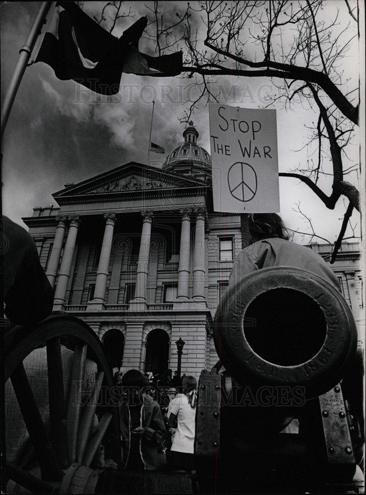 1969 Press Photo Dem War Policy Denver Colorado - Historic Images