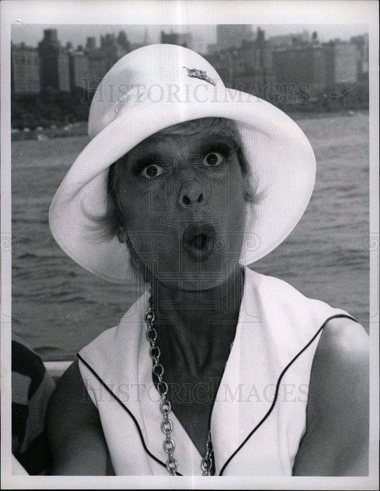 Press Photo Carol Channing Singer Actress Comedian Mich - Historic Images