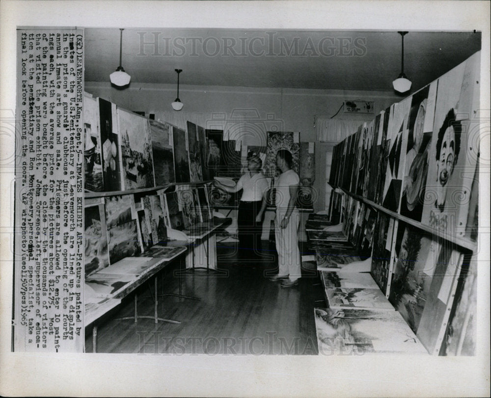 1965 Press Photo Paint Pictures Penitontiary Leavnworth - Historic Images