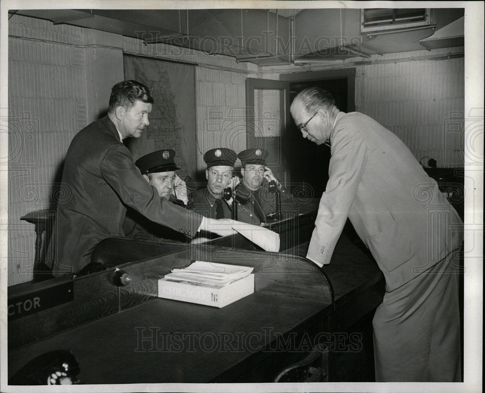 1957 Press Photo Larry Carroll Kenneth Menges defense - Historic Images