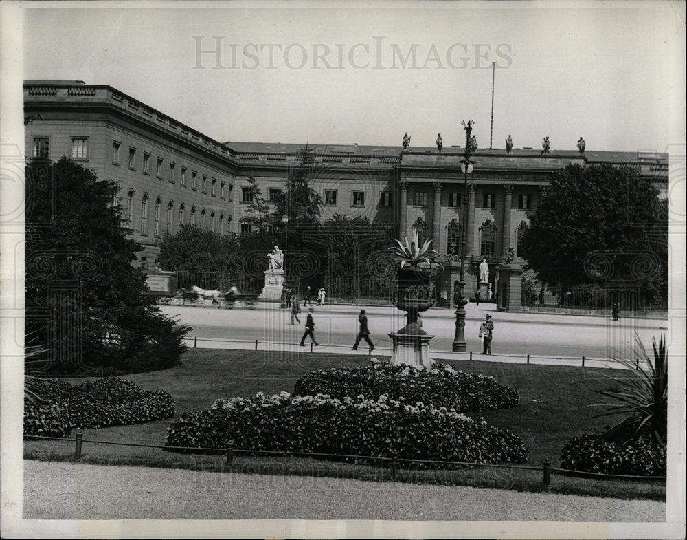 1941 Press Photo Berlin Germany University Damaged Bomb - Historic Images