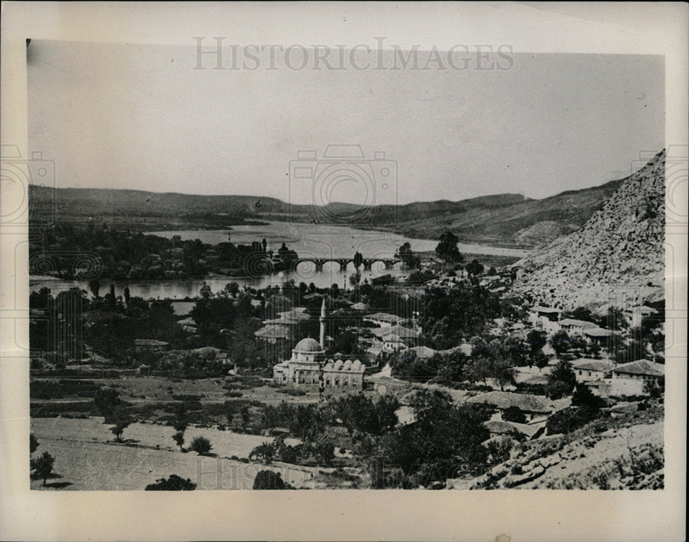 1939 Press Photo Northern Albania Scuttle Scene palace - Historic Images