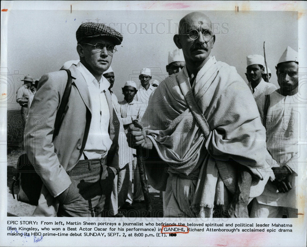 1984 Press Photo Martin Sheen Mahatma Gandhi Oscar Epic - Historic Images